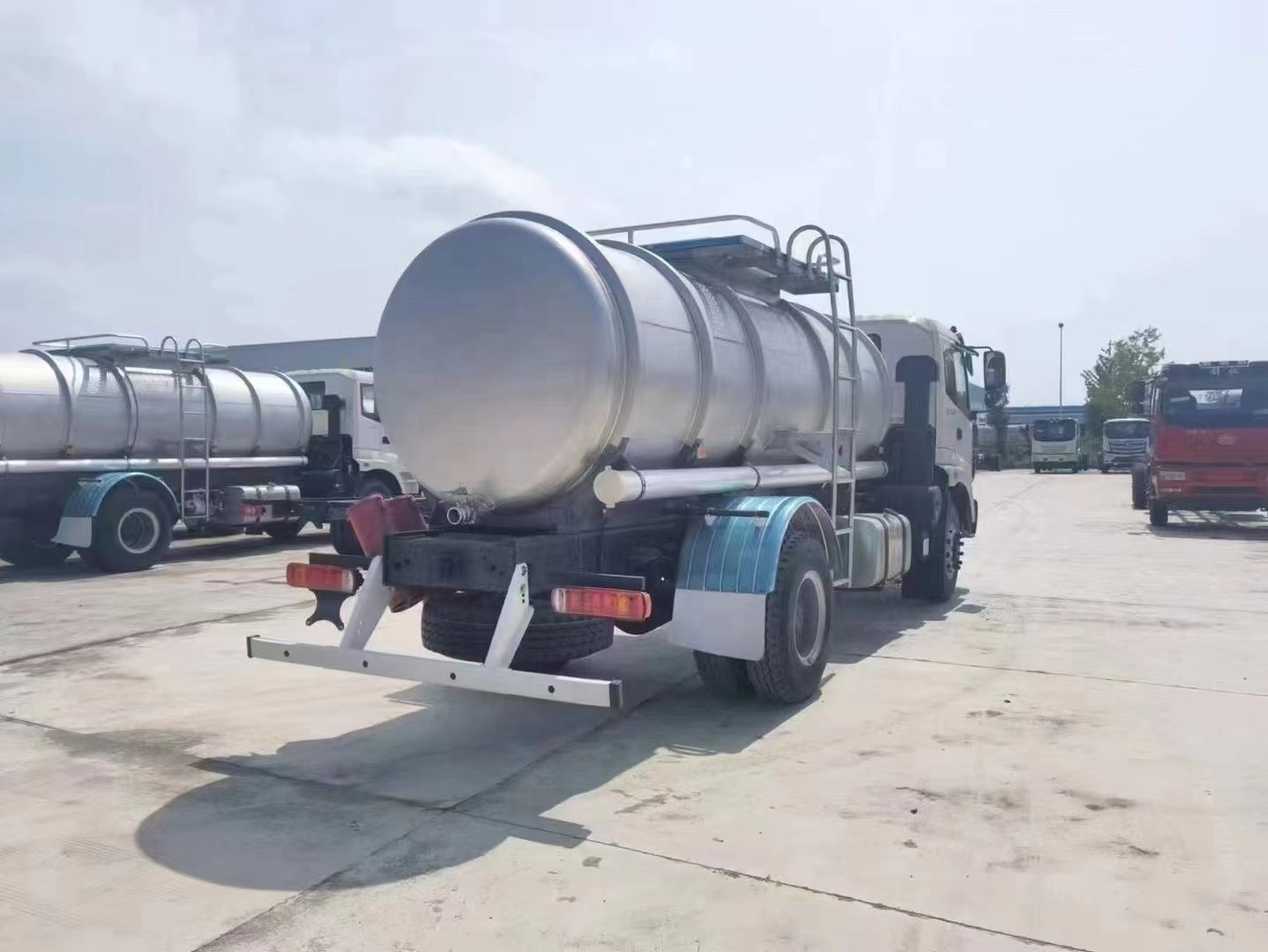 12 TON Sewer High-pressure Washing Truck မိလ္လာကန်