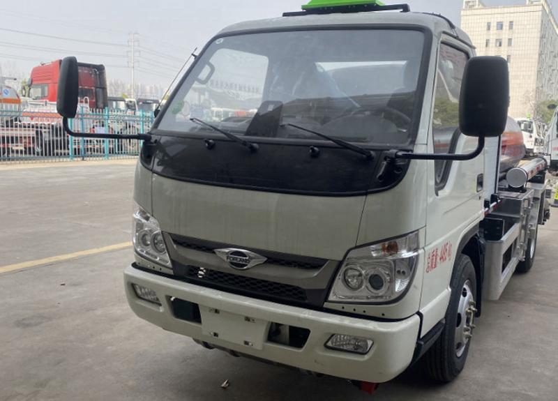 Foton 42 2100 Liters Fuel Oil Transport Tank Truck